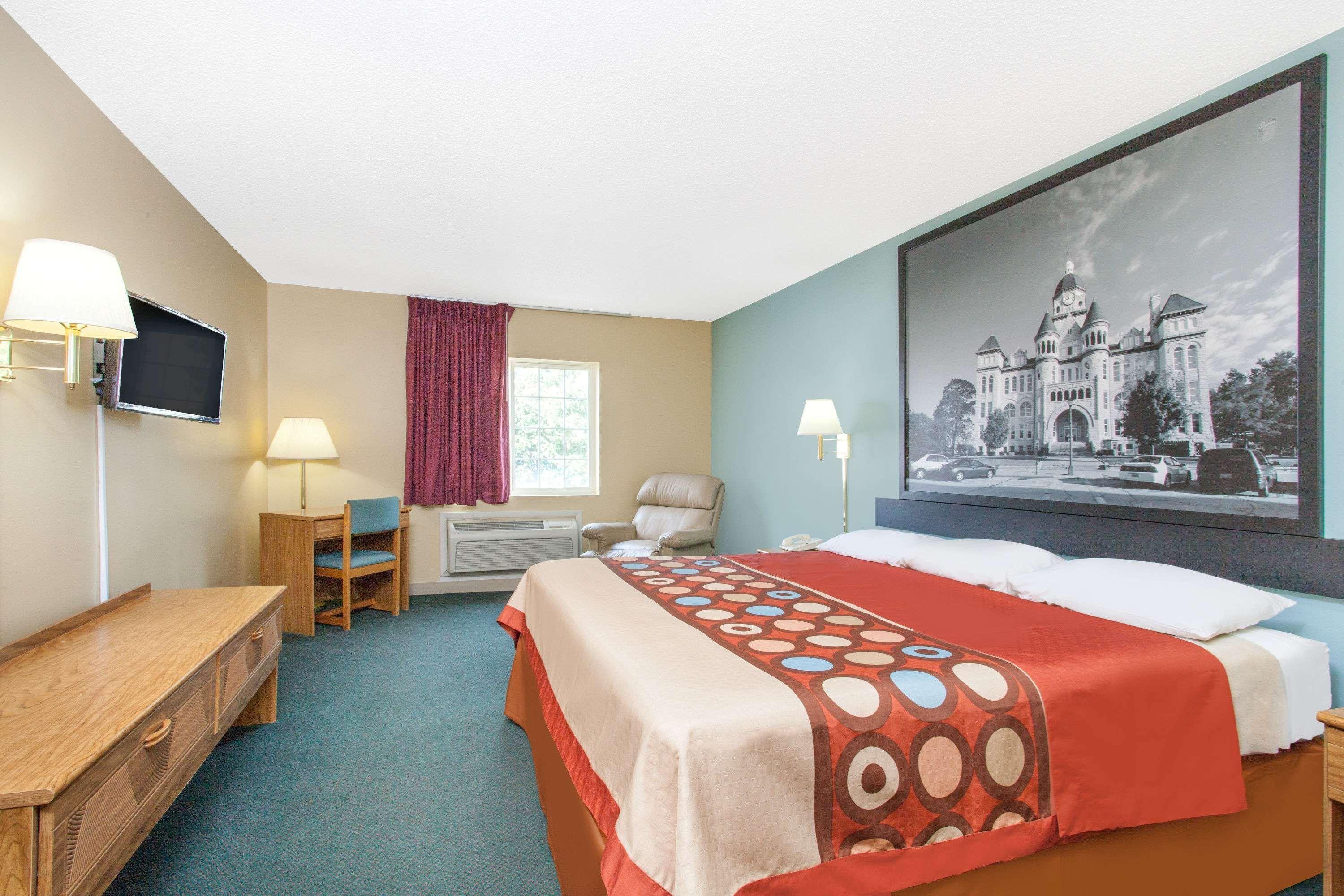 Super 8 By Wyndham Carthage Ξενοδοχείο Εξωτερικό φωτογραφία
