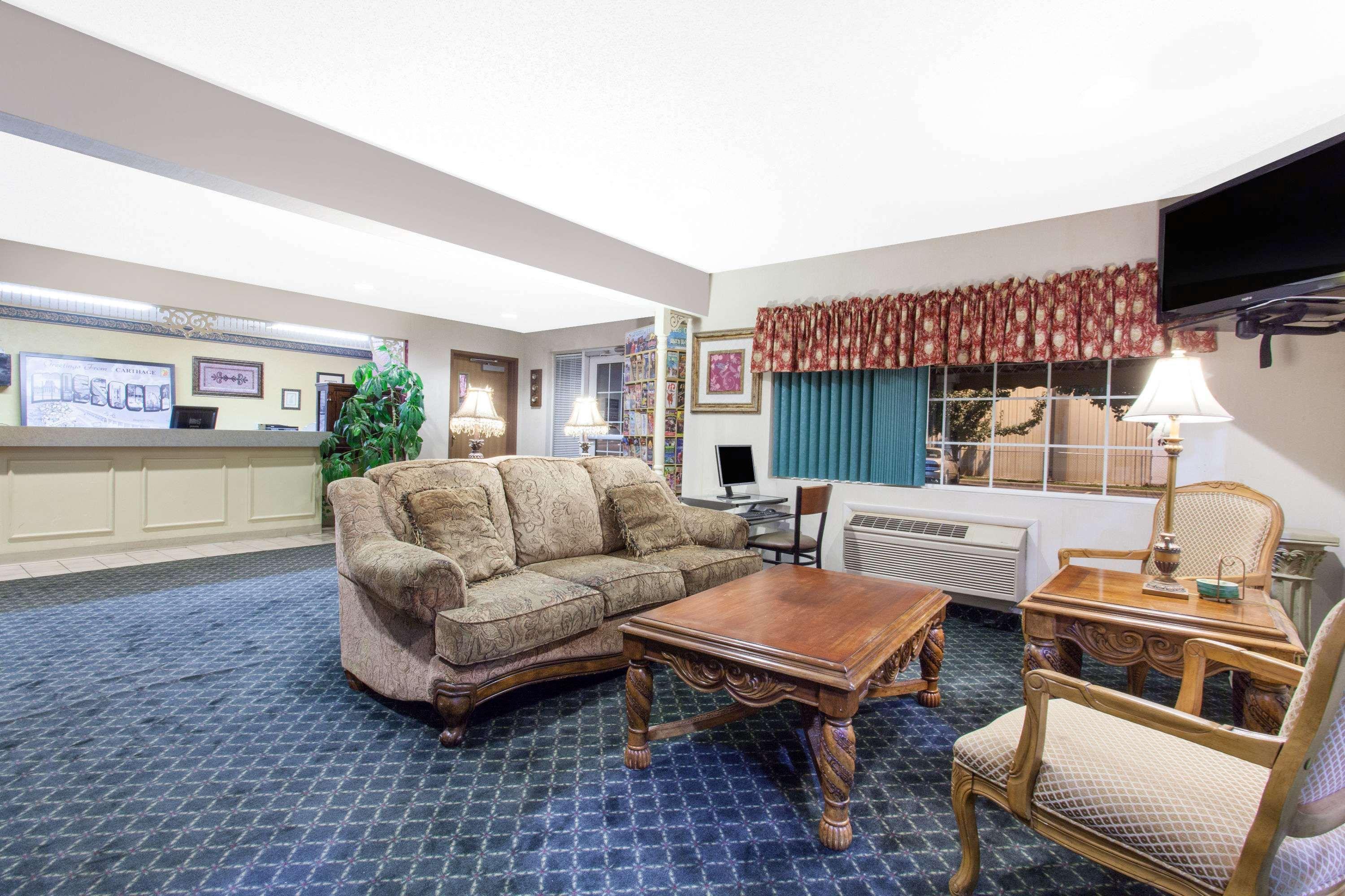 Super 8 By Wyndham Carthage Ξενοδοχείο Εξωτερικό φωτογραφία